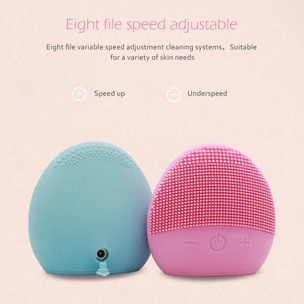 On the run pocket beauty cleansing brush